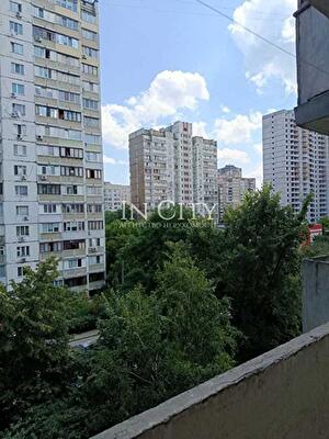 Киев, Василия Стуса ул., 26
