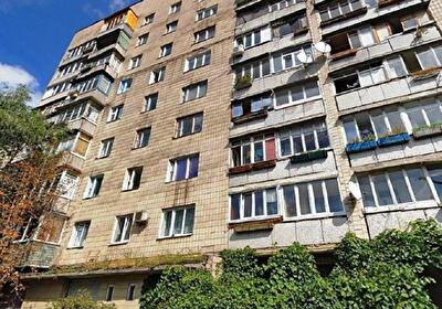 Київ, Малокитаївська вул., 7
