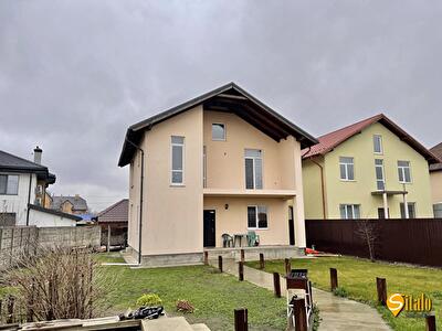 Київ, 1-а Озерна вул.