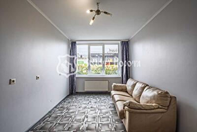 Київ, Регенераторна вул., 4к2