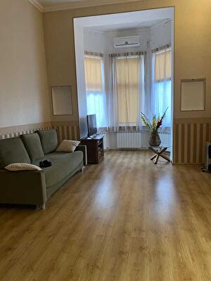 Київ, Михайлівський пров., 9В