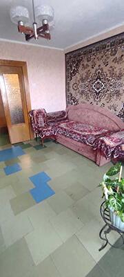 Домотканська, 1