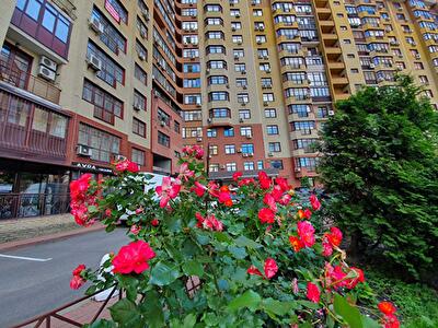 Киев, Евгения Коновальца ул., 32Б