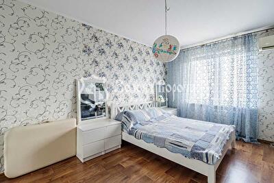 Киев, Науки просп., 60а