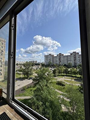 Киев, Владимира Маяковского просп., 81