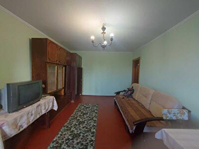 Киев, Ревуцкого ул., 8