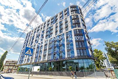 Центральна вул., 11