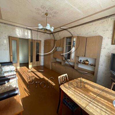 Киев, Героев Днепра ул., 7