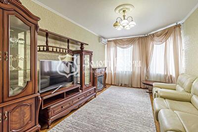 Київ, Перемоги просп., 125