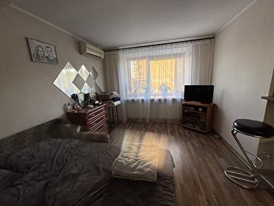 Київ, Повітрофлотський просп., 17