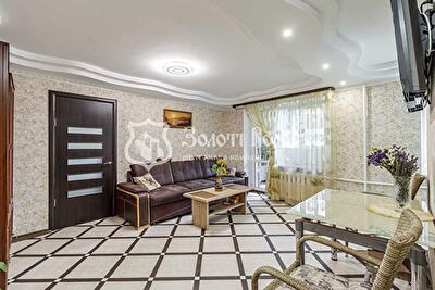 Киев, Русановский бул., 4