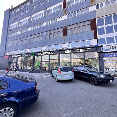 Киев, Степана Бандеры просп., 8
