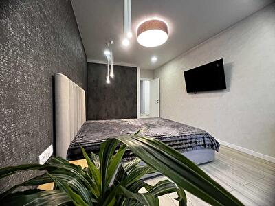 Київ, Стеценка вул., 75б