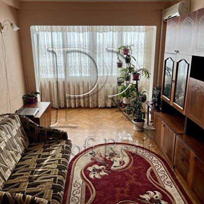Виктора Ярмолы ул., 28-32