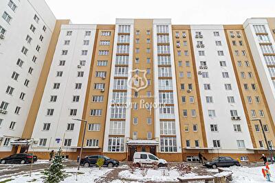 Київська обл., Києво-Святошинський район, смт Чабани, Машинобудівників вул., 14а-к2