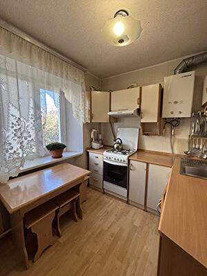 Киев, Дегтяревская ул., 9