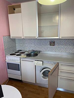 Киев, Патриарха Мстислава Скрипника ул., 9