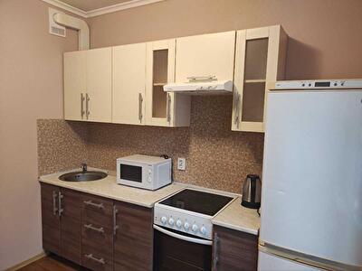 Киев, Бориса Гмыри ул., 16 (ЖД ЧЕРЕМОШ)