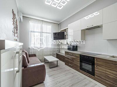 Киев, Василия Тютюнника ул., 53