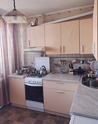 Киев, Героев Сталинграда просп., 9А