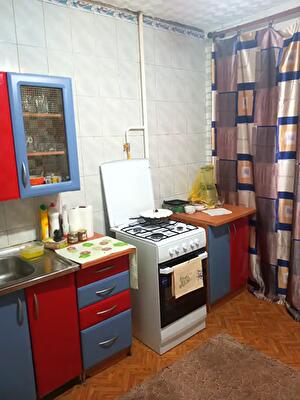 Героїв просп., 37