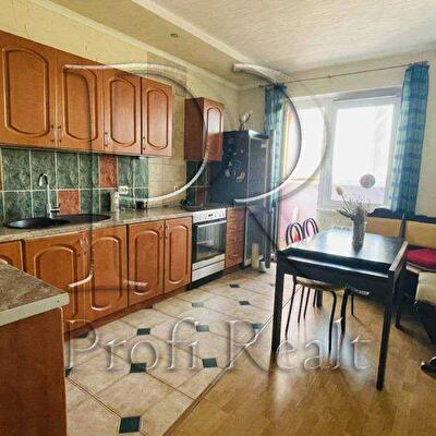 Киев, Харьковское шоссе, 56