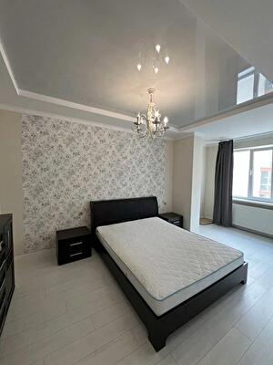 Кисілевської вул., 37