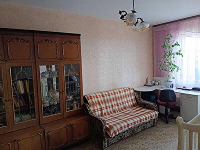 Київ, Декабристів вул., 6Б