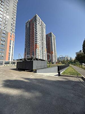 Киев, Автозаводская ул., 72Б