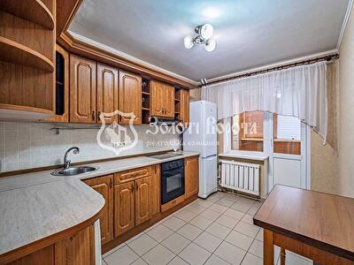 Київ, Петра Григоренка просп., 38