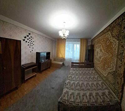 Киев, Владимира Маяковского просп., 30