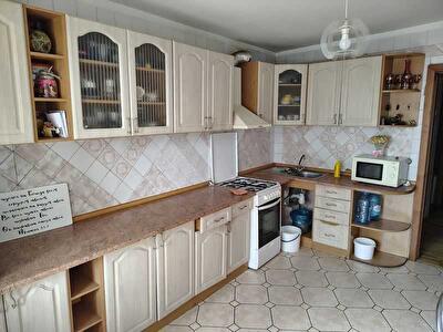Київ, Симиренка вул., 25А