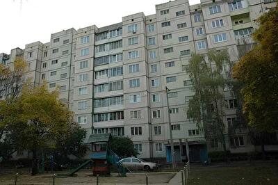 Київ, Івашкевича вул., 3