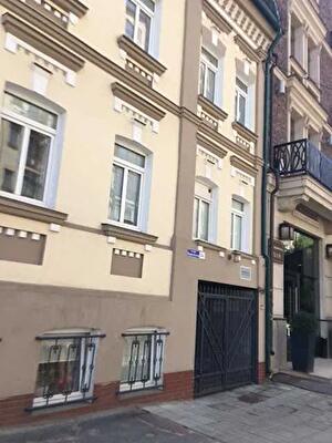 Киев, Кирилловская ул., 13Б