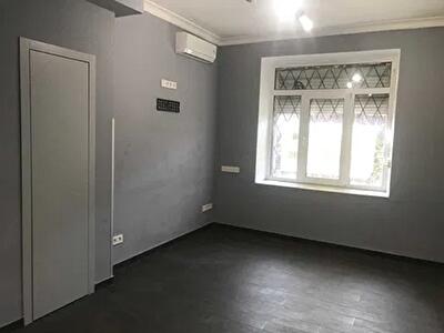 Киев, Межигорская ул., 56