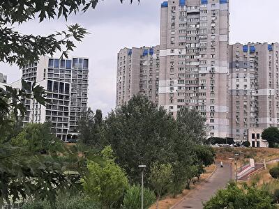 Драгоманова вул., 31Б
