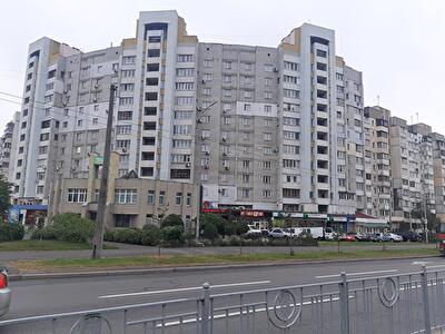 Киев, Анны Ахматовой ул., 9/18