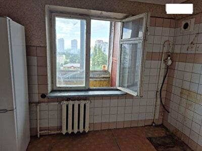 Київ, Березняківська вул., 14А