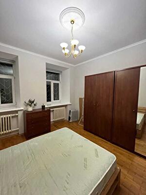 Лютеранська вул., 8