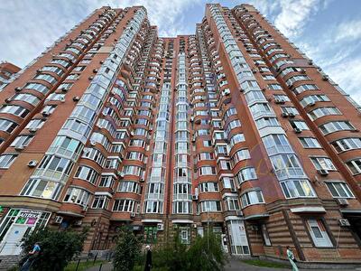 Київ, Осіння вул., 33