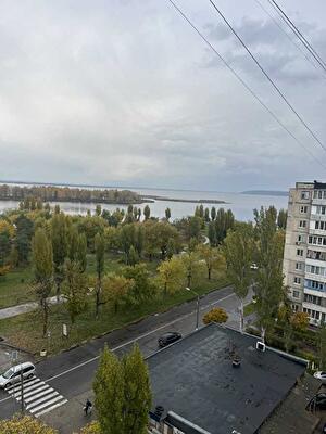 Обуховский район, г. Украинка, Днепровский просп., 8