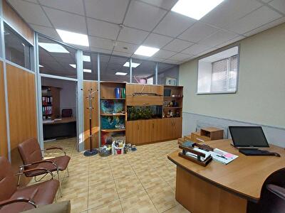 Киев, Ярославская ул., 11