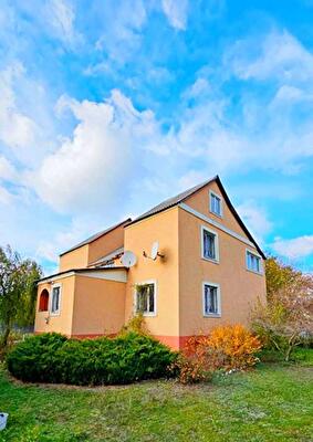 Петриківський район, смт Курилівка, береговая, 20