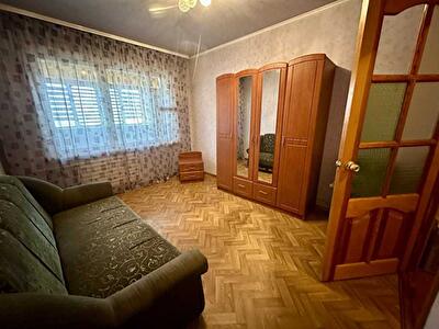 Київ, Свободи просп., 24