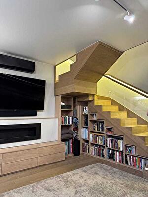 Киевская обл., Киево-Святошинский район, с. Софиевская Борщаговка, Яблоневая ул., 15