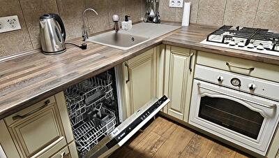 Київ, Дмитрівська вул., 96-98