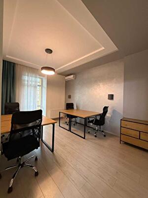 Киев, Евгения Коновальца ул., 36Е