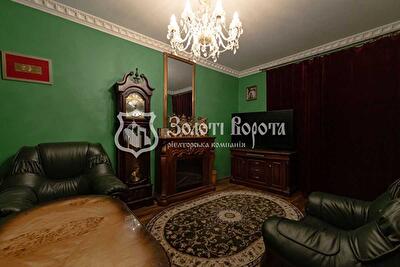 Киевская обл., Киево-Святошинский район, с. Софиевская Борщаговка, Гетьманская ул., 9