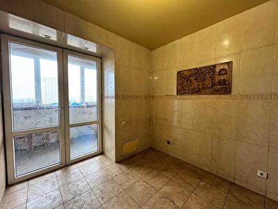 Киев, Астраханская ул., 3