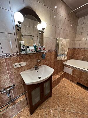 Зодчих вул., 18